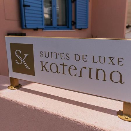 Suites De Luxe Katerina Kokkinos Pirgos Exterior foto